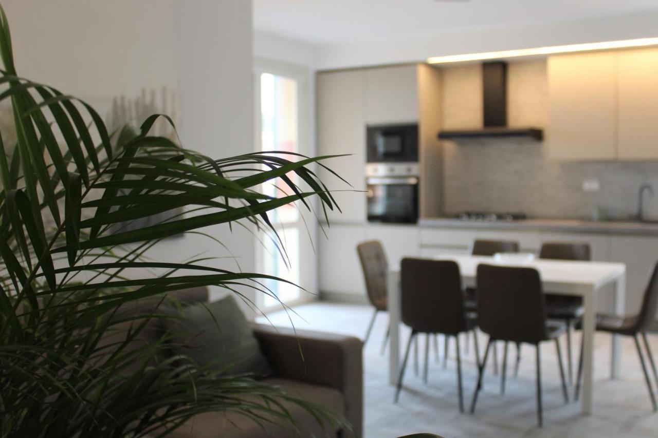 Gf Holiday Suite 3 瓦拉泽 外观 照片
